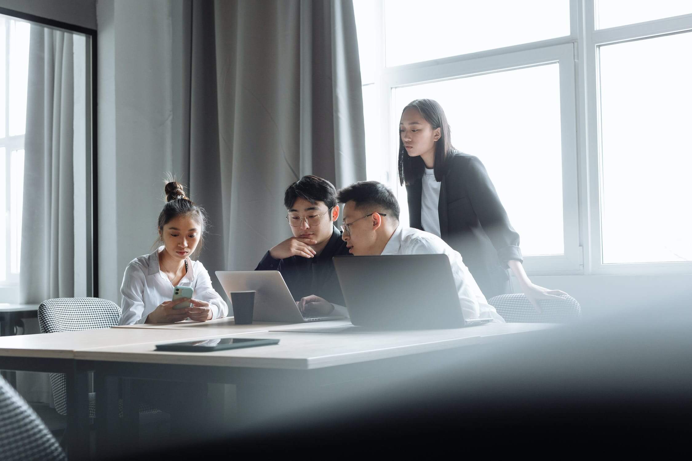 Team-on-laptop-1